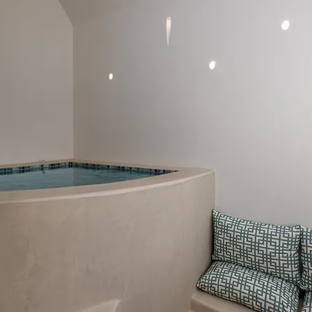 Galaria Serenity Aparthotel